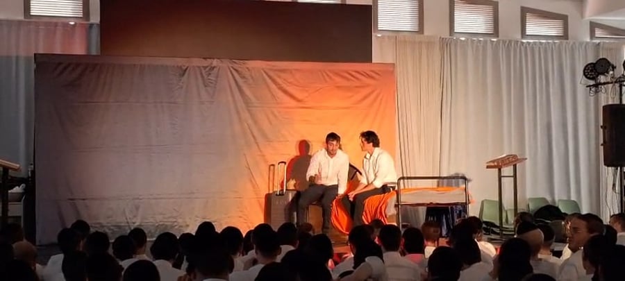 מחזה "סוף זמן" בקעמפ של ישיבת 'מאור יצחק" (חמד)