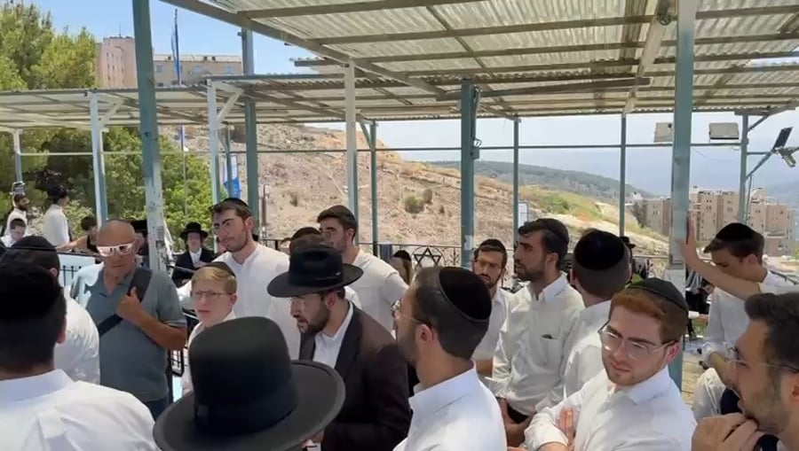 שפכו שיח בקברי צדיקים