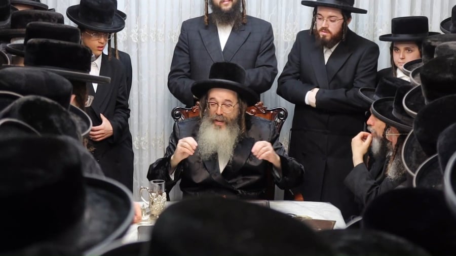 בחורי תולדות אהרן אצל האדמו"ר מתולדות משה