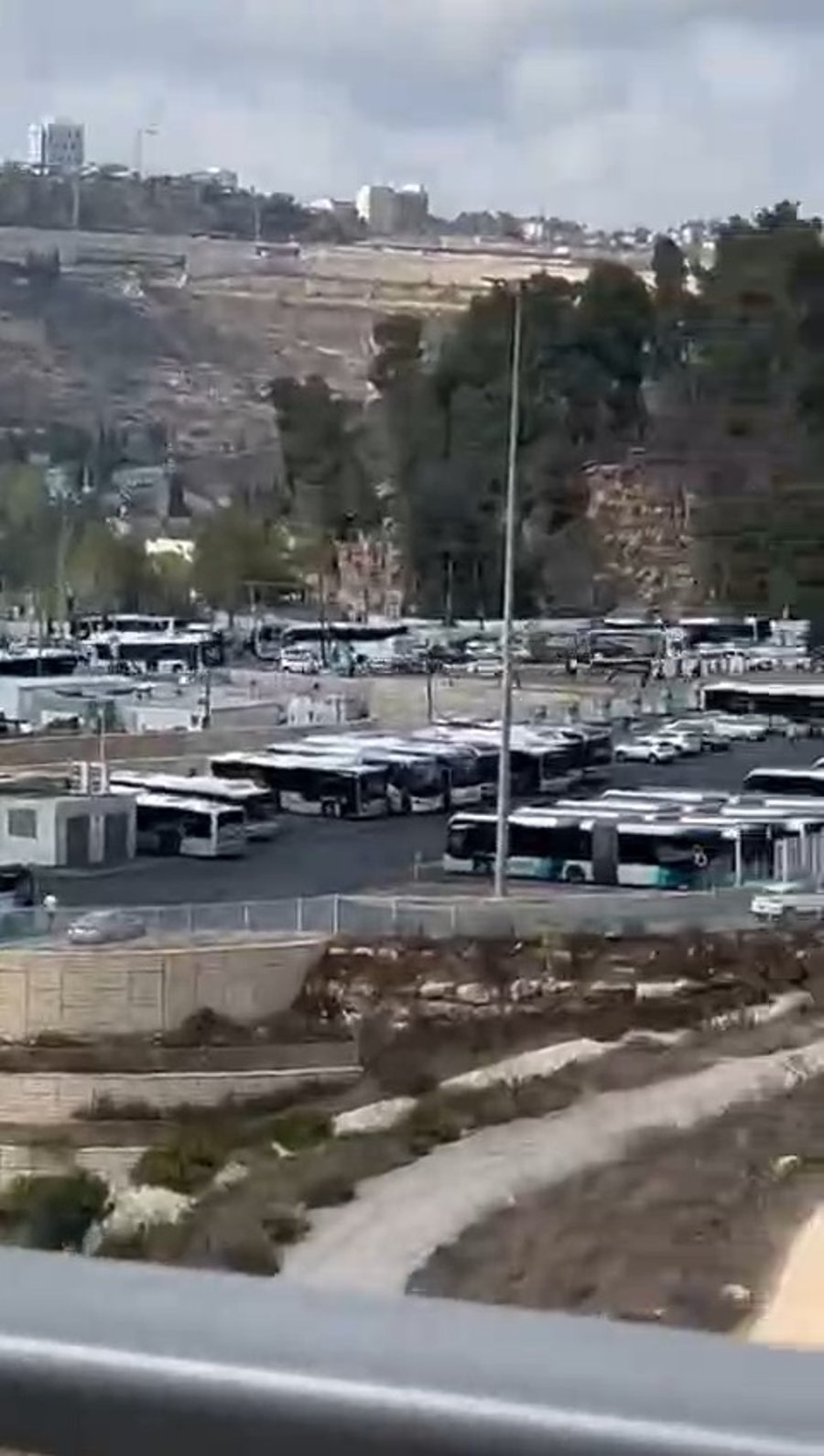 הרגעים הראשונים של פיגוע הירי