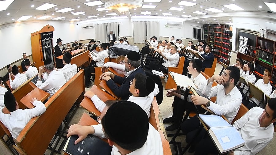 הגר"ש שטיינמן בשיחה בישיבת 'שיח יצחק'