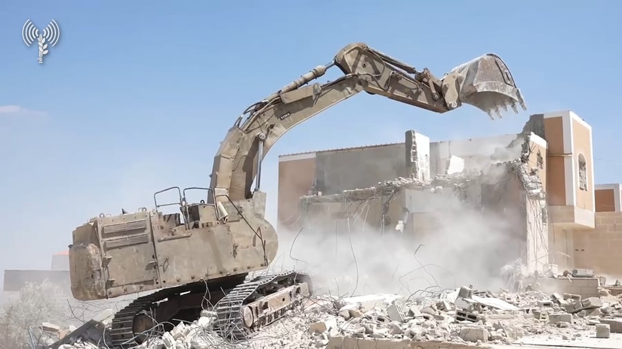 צפו בהריסת בית המחבל