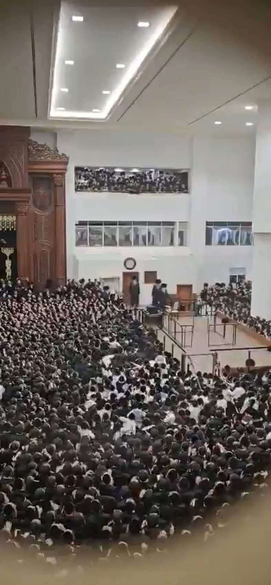 סליחות ראשונות בחצה"ק גור