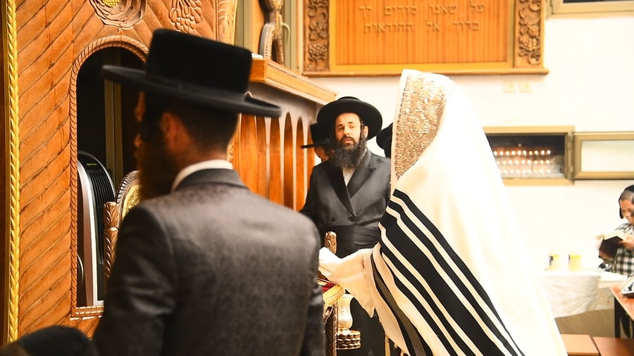 סליחות ראשונות בחצה"ק פרמישלאן