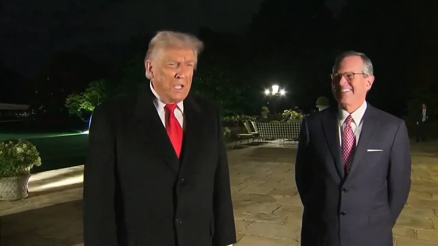 טראמפ זמן קצר לאחר נחיתתו