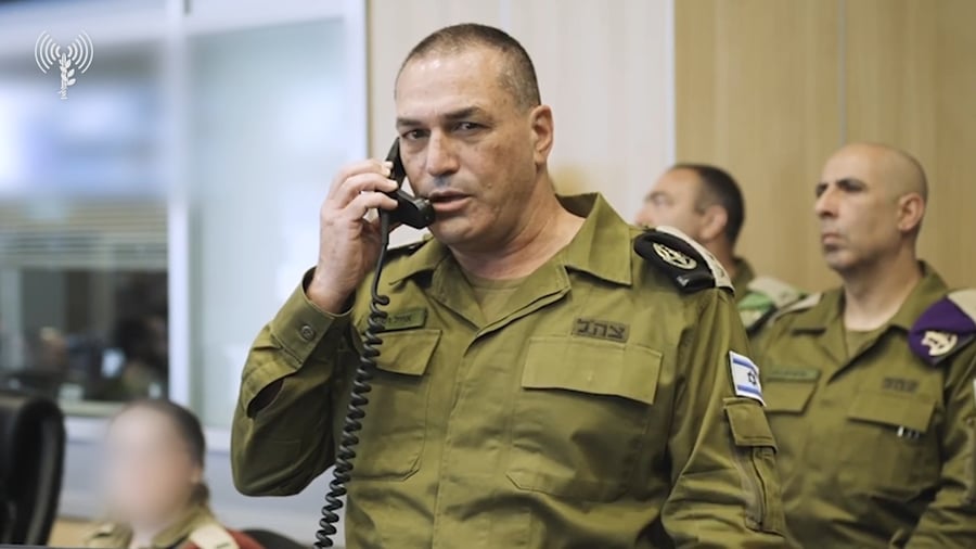 הרמטכ"ל בפקודת הקשר