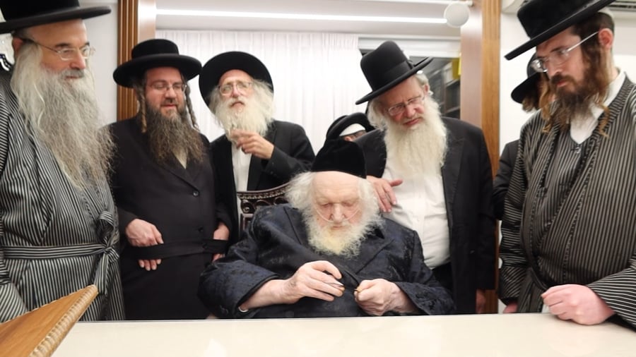 הגר"מ שטרנבוך בבדיקת סכיני השוחטים