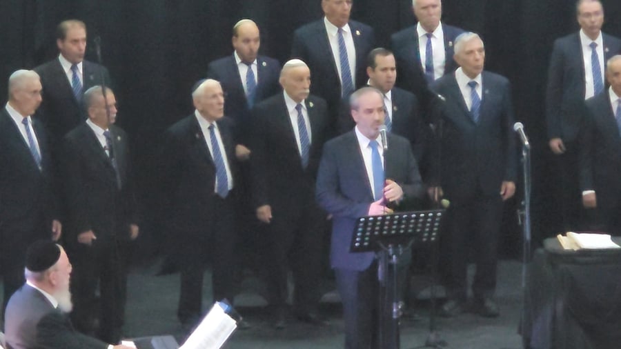 החזן אלעזר וינוגרד בביצוע מרטיט ל"שומע קול בכיות"