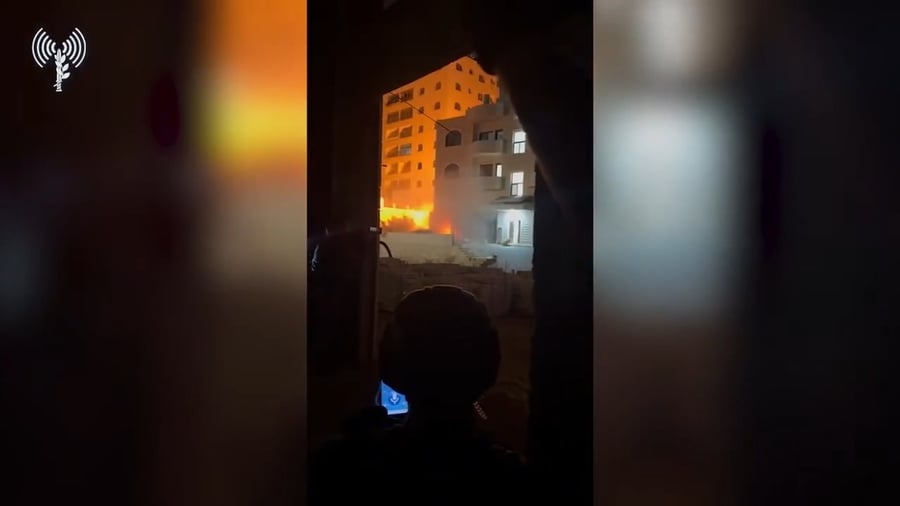 השמדת מחסן האמל"ח