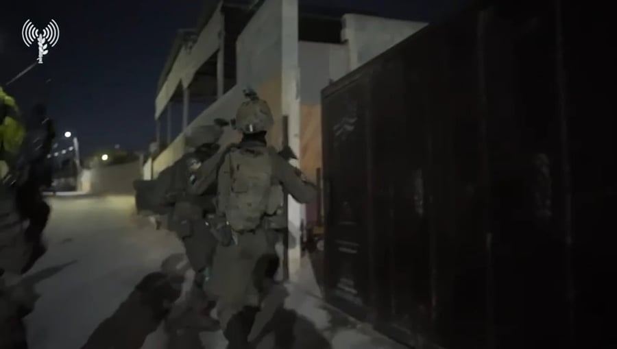 פעילות הלוחמים ביותר מ 200 מבנים