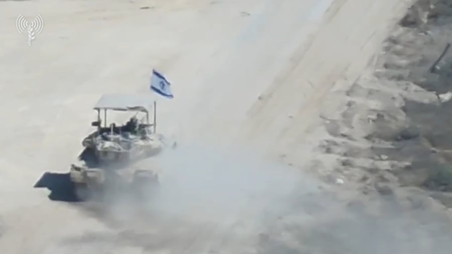 כוחות אוגדה 99 במרחב קווי ההיערכות בצפון הרצועה