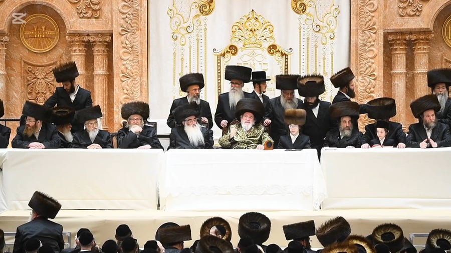 שמחת בר המצווה בויז'ניץ בסוכות