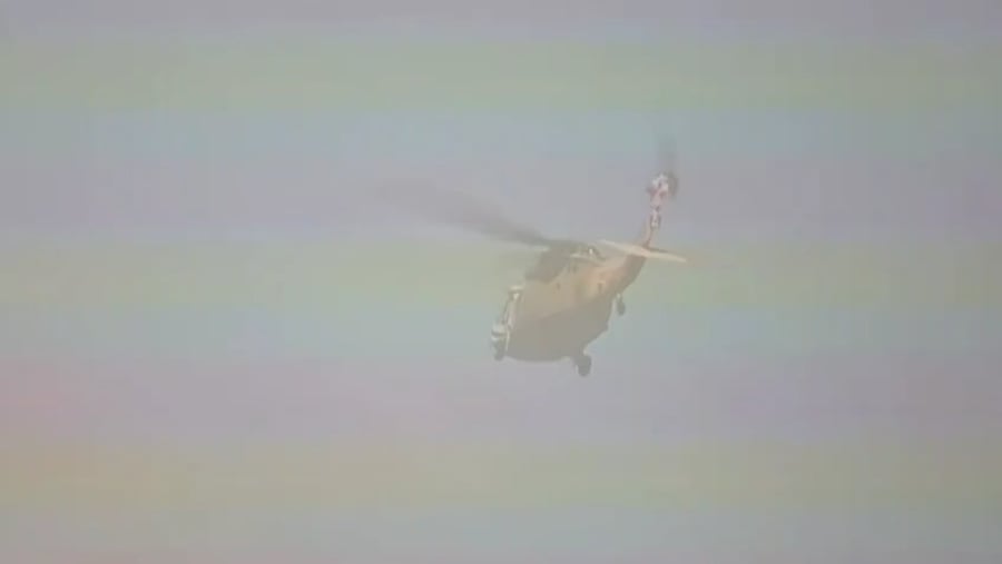 מסוק ראשון ממריא ממחנה רעים