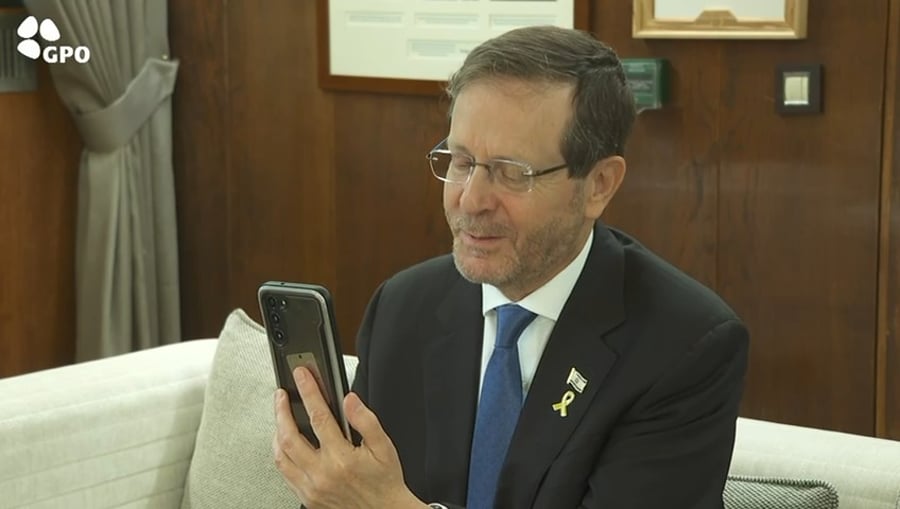 השיחה של מתן אנגרסט עם הנשיא