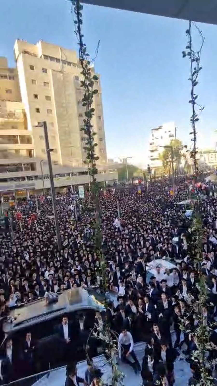 מרפסת הרבנים בעצרת