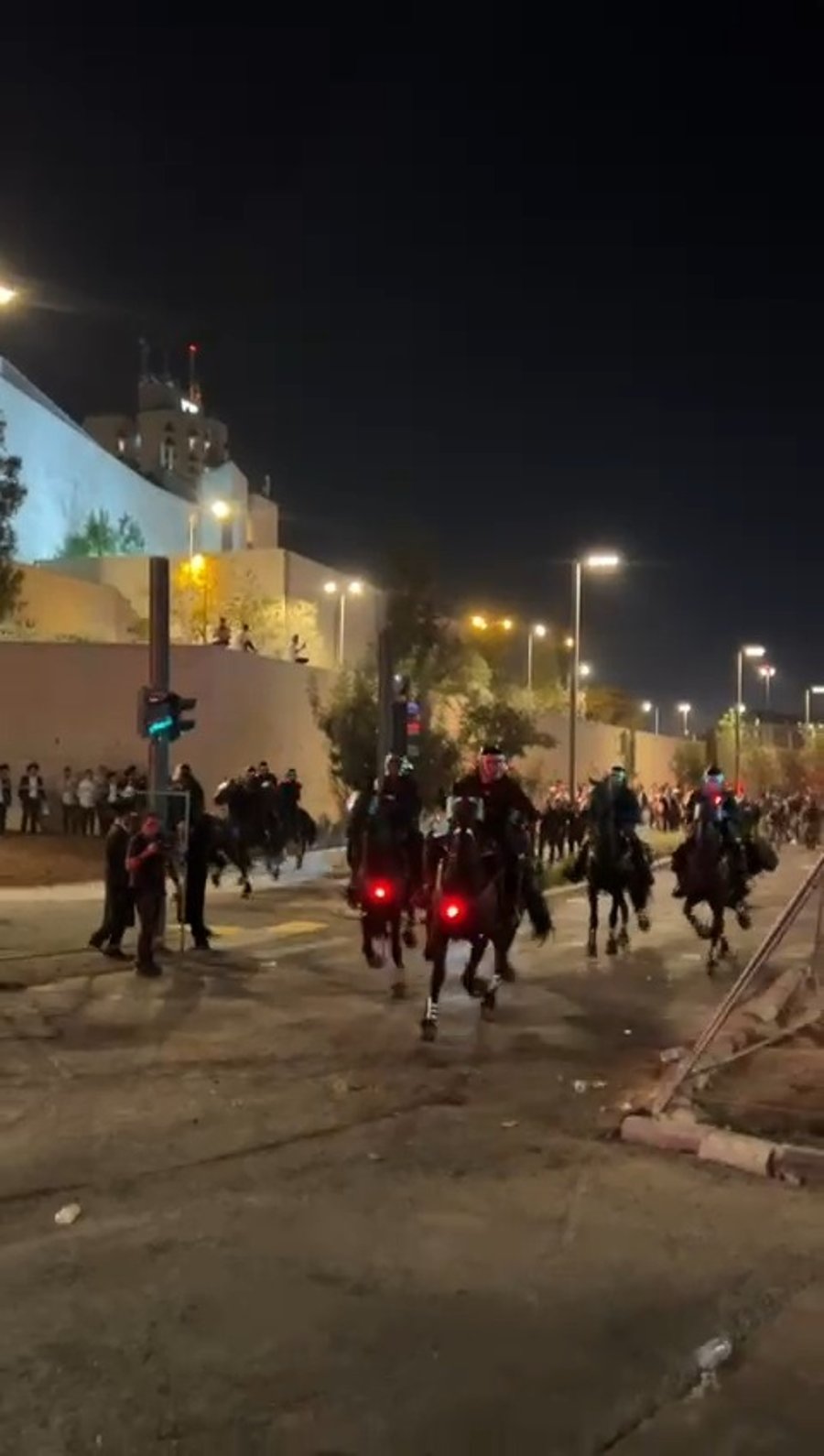 העימותים עם המשטרה