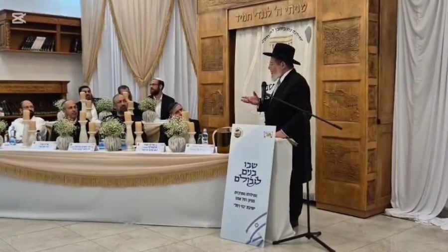 הרב הראשי הרב קלמן בר עם המופתים מהילולת רחל אימנו