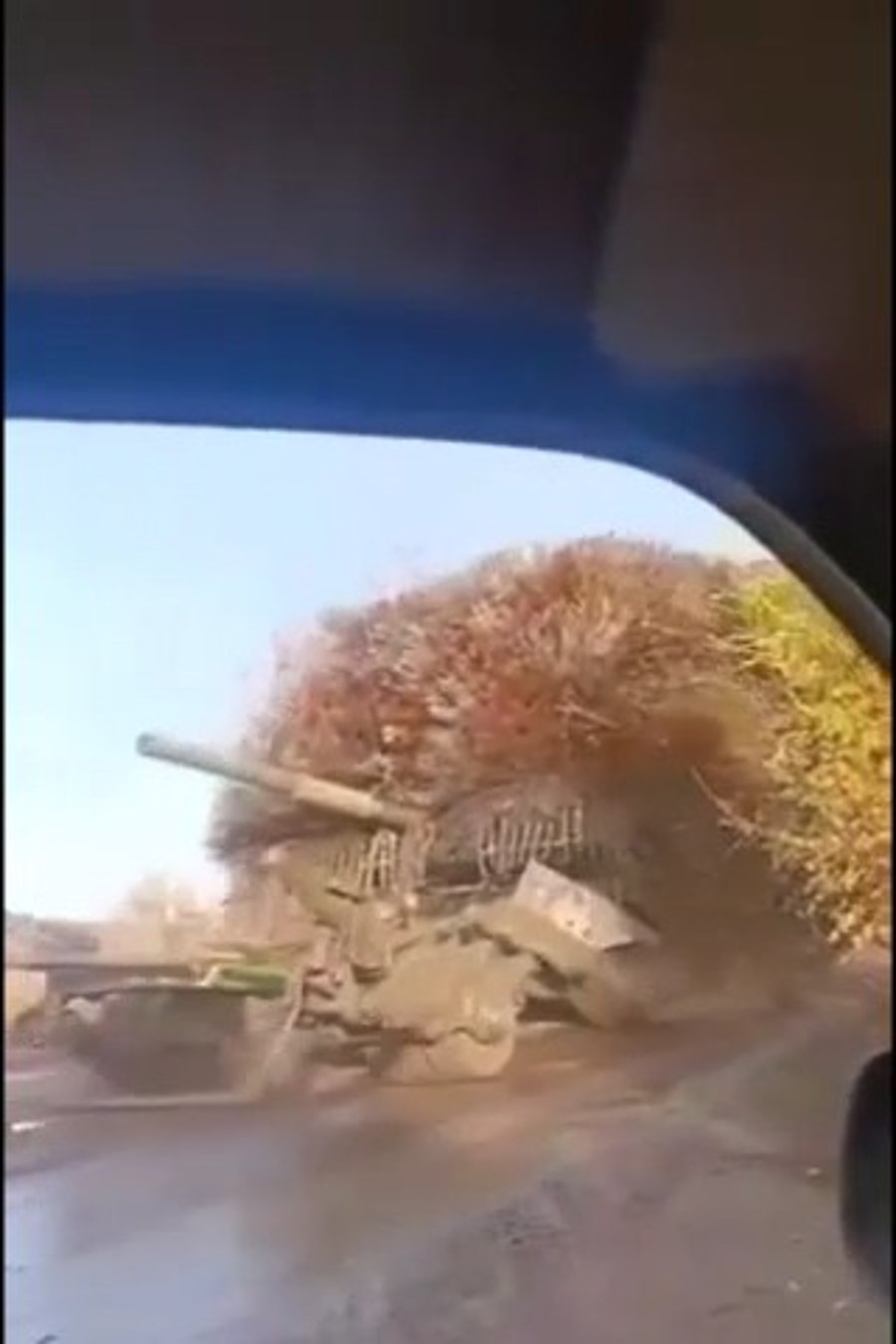 הטנק עם ההסוואה המוזרה