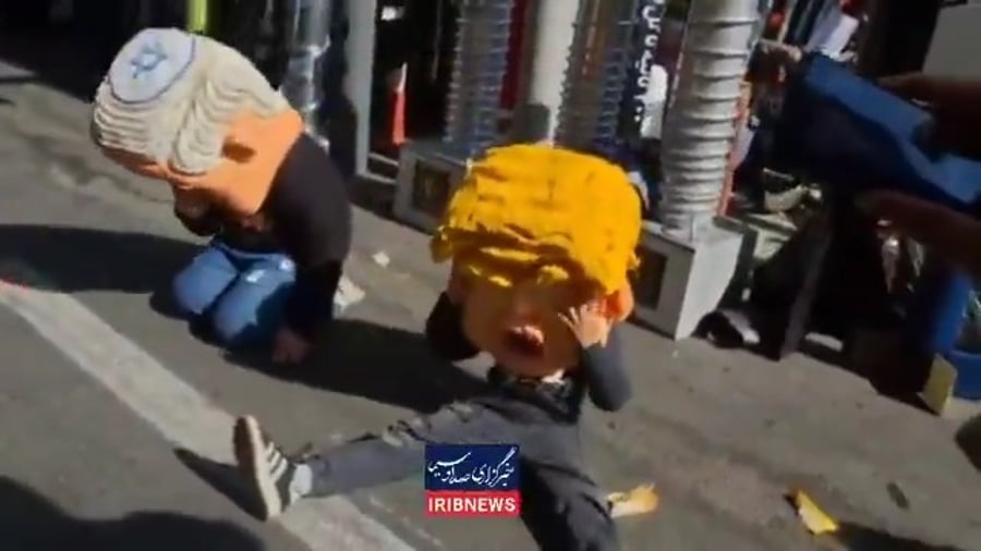 בובות נתניהו וטראמפ באיראן