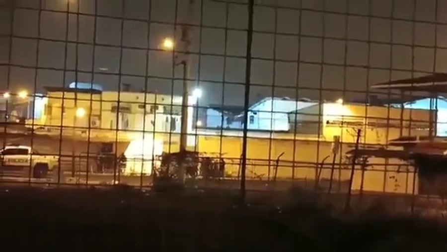 המהומות בבית הכלא