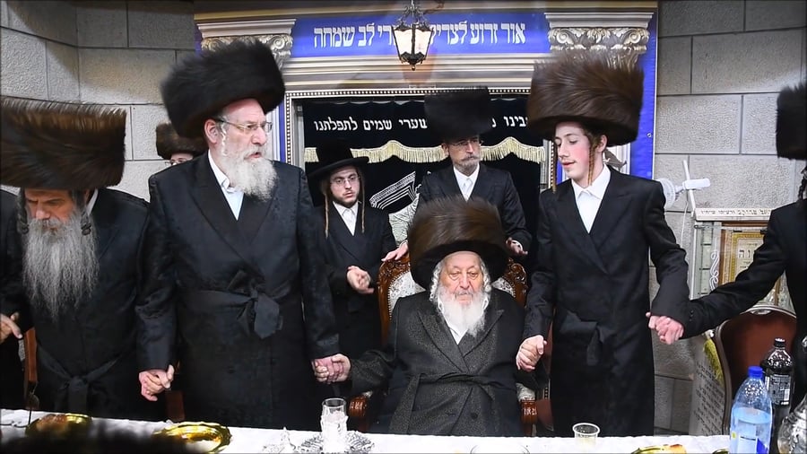 שמחת הפארשפיל בחצה"ק נאראל