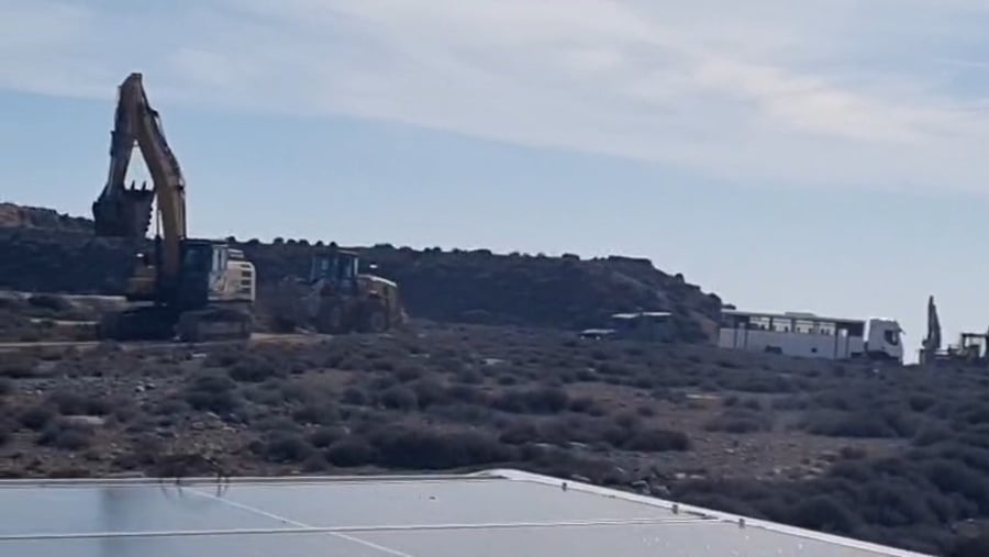 הכלים בדרכם לפינוי