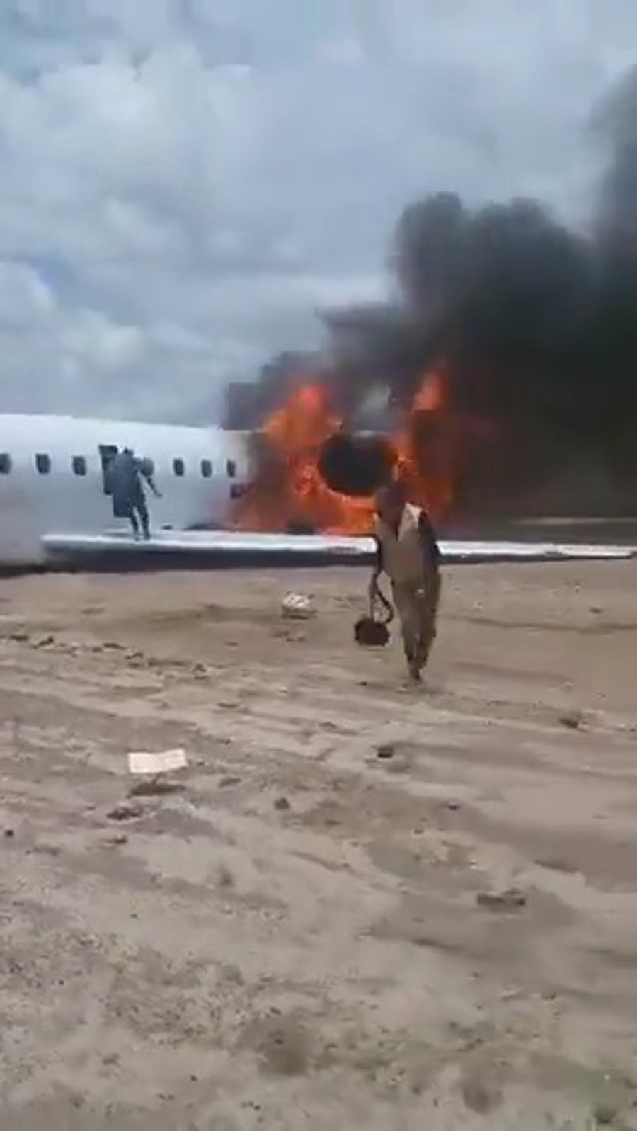 הבריחה מהמטוס הבוער