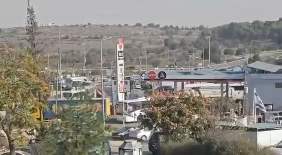 תיעוד מסביבת הפיגוע בצומת הגוש