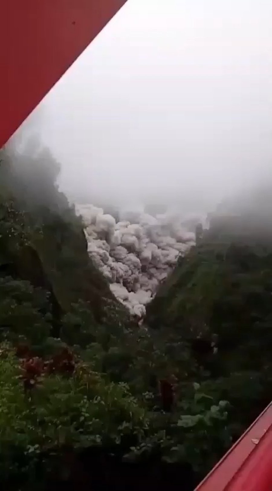 התפרצות  הר סמרו