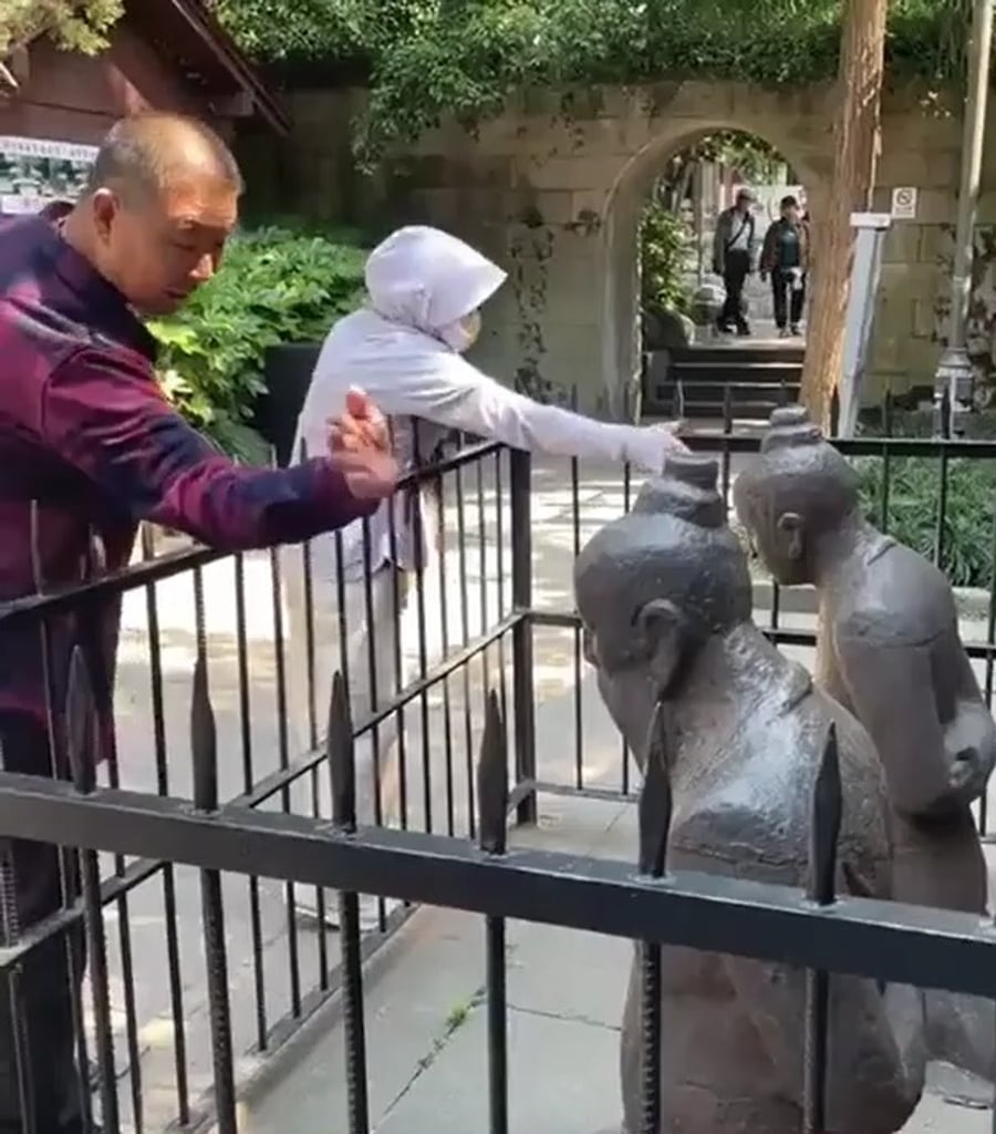 הפסלים חוטפים מכות בסין