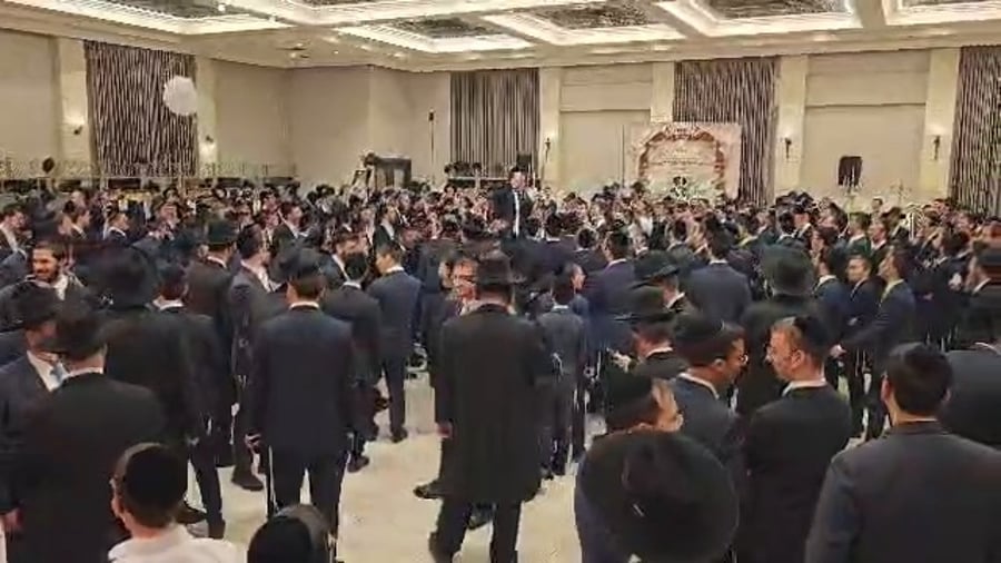 שמחת נישואי בן הגאון רבי יחזקאל אתרוג 