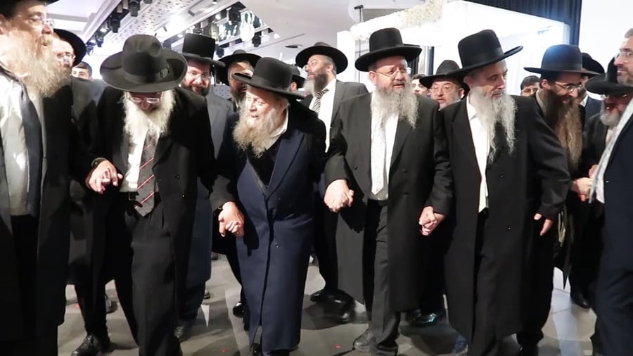 שמחת נישואי נכד המקובך הגה"צ רבי דוד בצרי