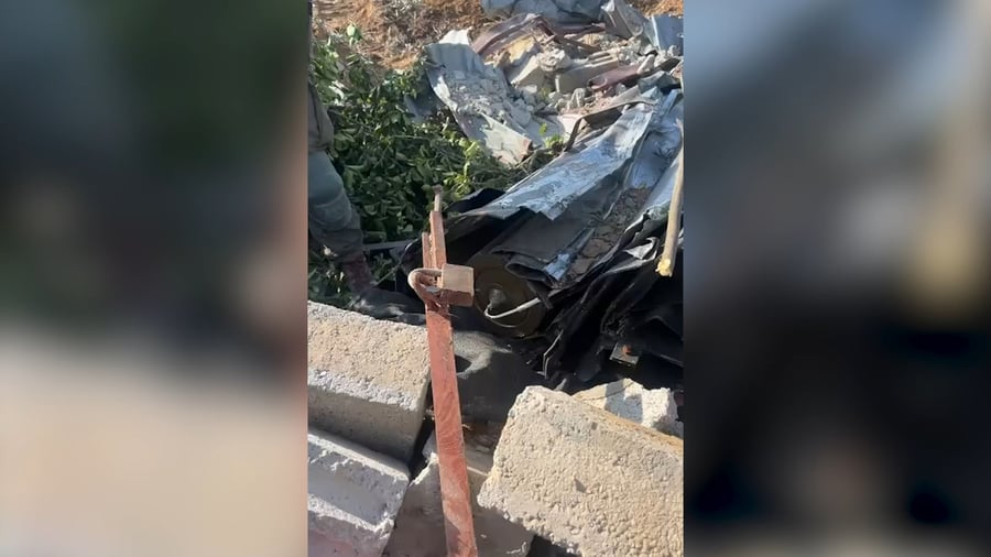 איתור משגר בעל שמונה קני שיגור עם ארבע רקטות ומכוון לשטח מדינת ישראל במרחב הקו הצהוב