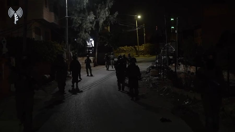 תיעוד יוצא דופן: הלוחמים בתוך הכפרים הפלסטינים