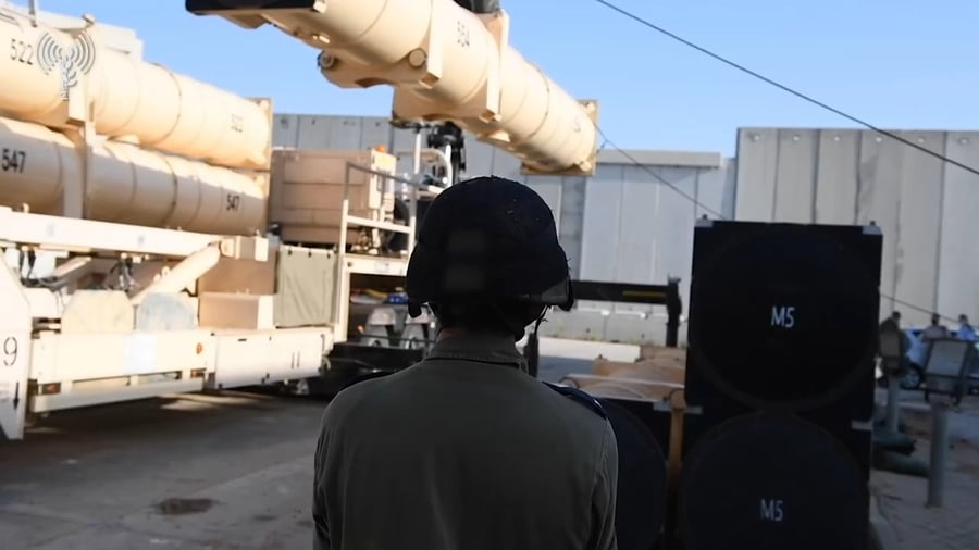 הצצה לתפעול מערכות ההגנה 