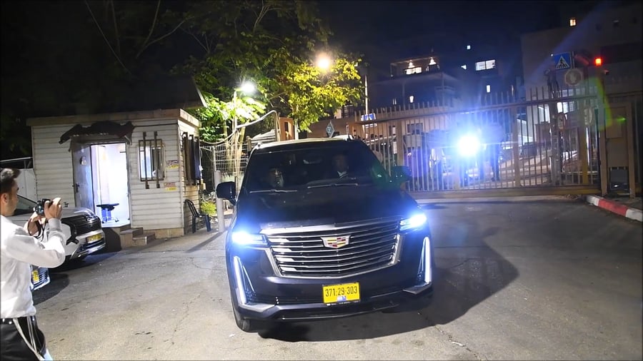 האדמו"ר מסאטמר במעמד יציקת היסודות בטלזסטון