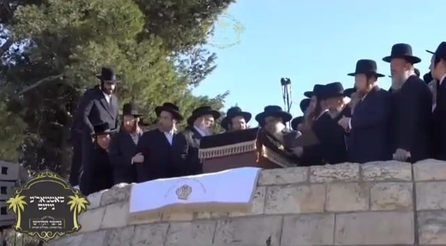 האדמו"ר מסאטמר בתפילה בהר הצופים