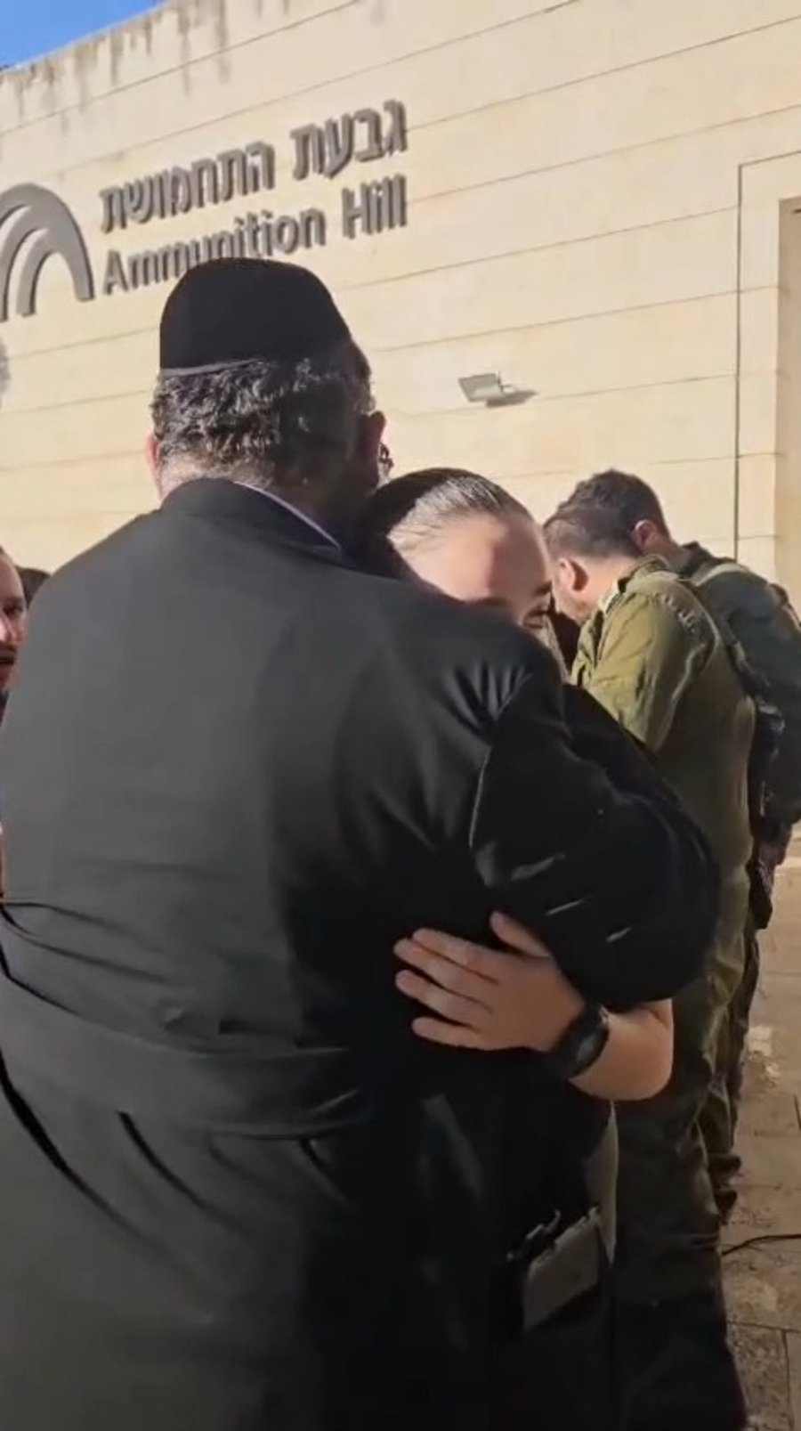 תיעוד מרגש  | הרב אינדורסקי עם בתו