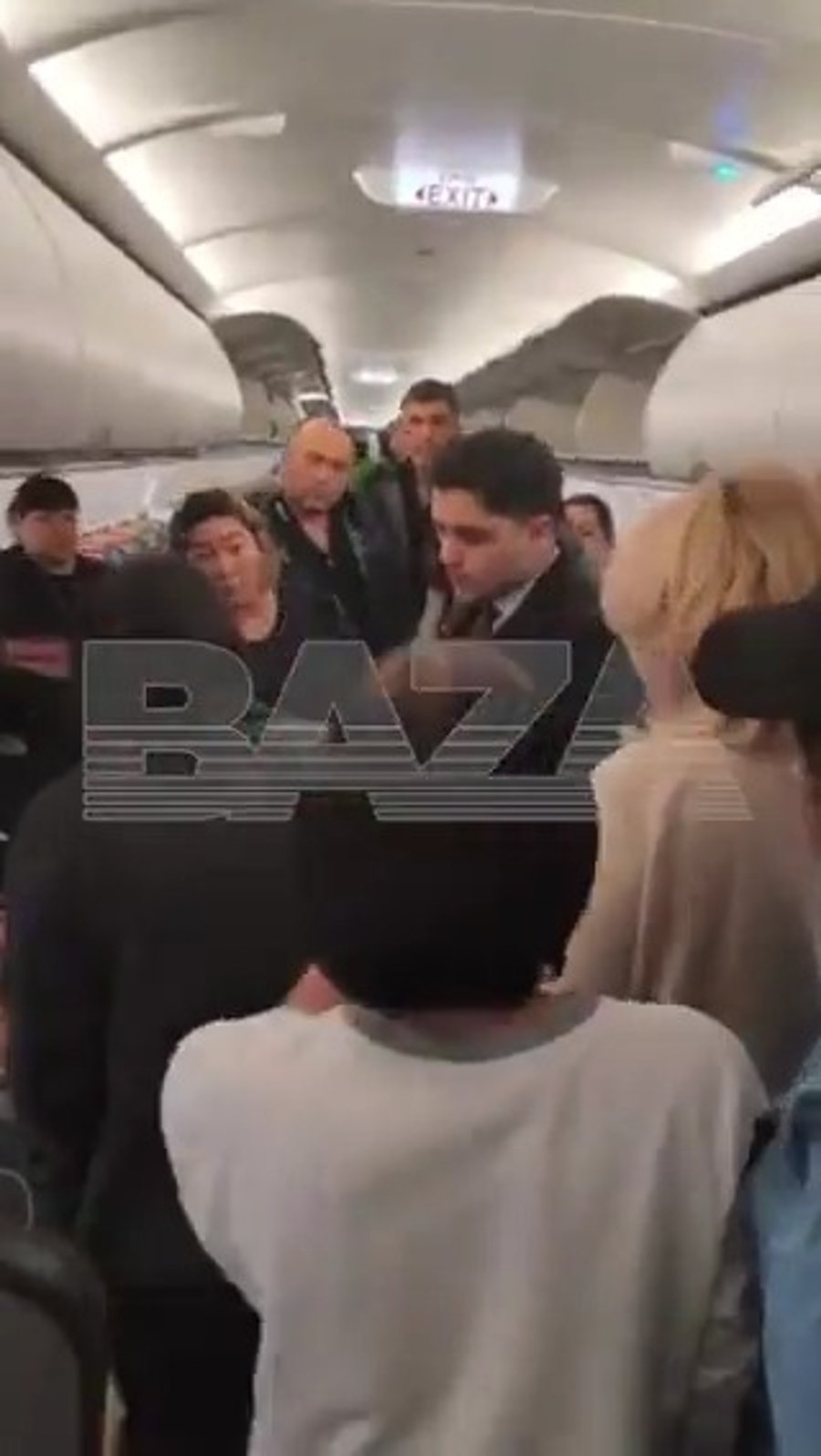 הנוסעים מסרבים לרדת מהמטוס