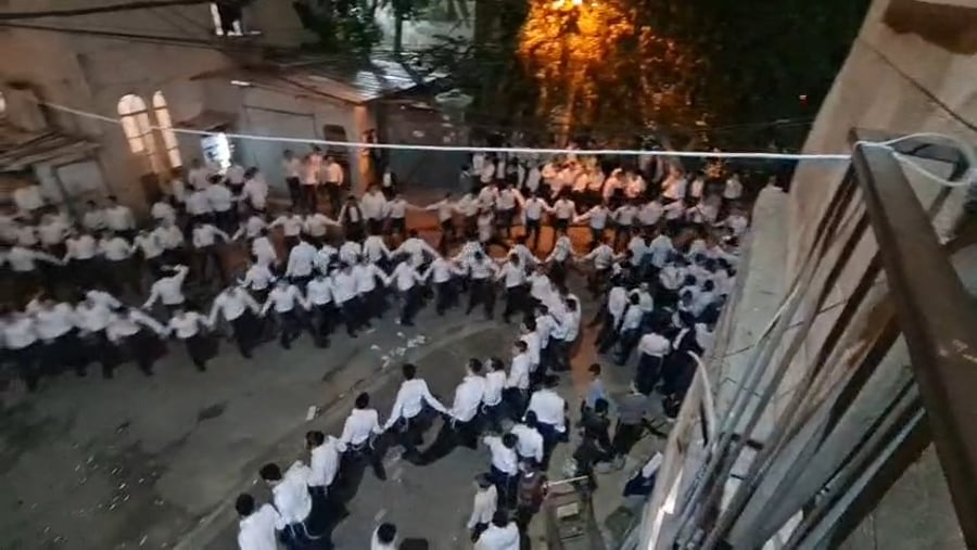 הריקודים בפוניבז' עם תום המגבית