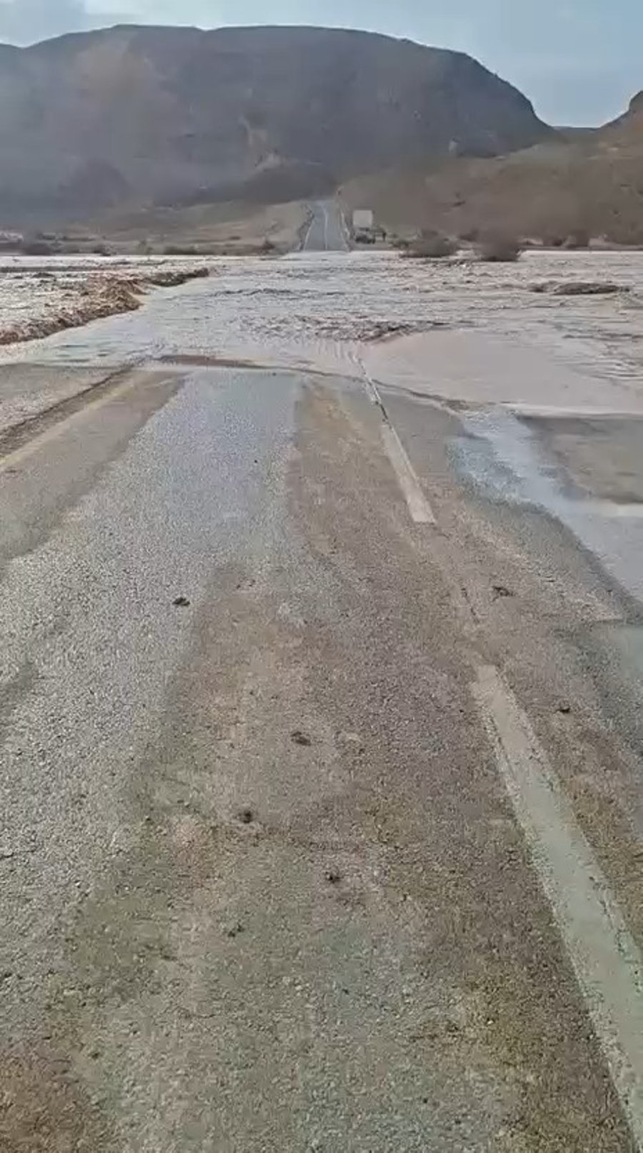 תיעוד זרימת נחל פארן כעת בכביש 40