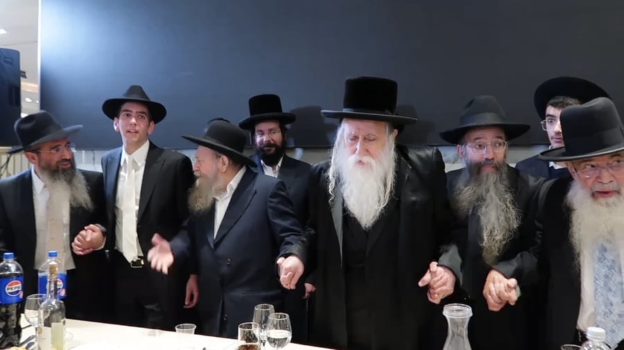 שמחת נישואי נכד המקובל הגה"צ רבי דוד בצרי