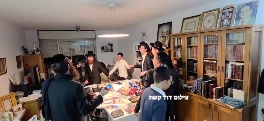 הריקודים בבית תלמיד הישיבה בהרצליה