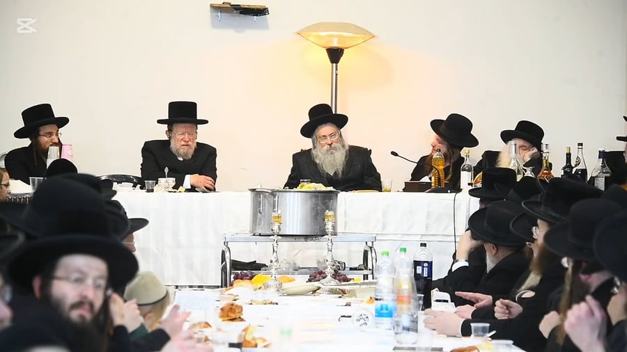 זאת חנוכה בחצה"ק טולנא