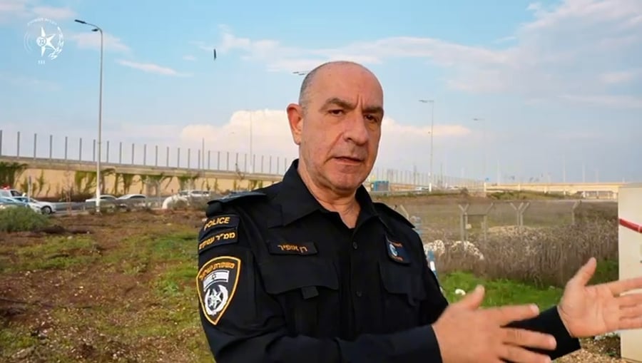 מפקד מרחב עמקים ותמונות- תת ניצב רן אופיר מסכם