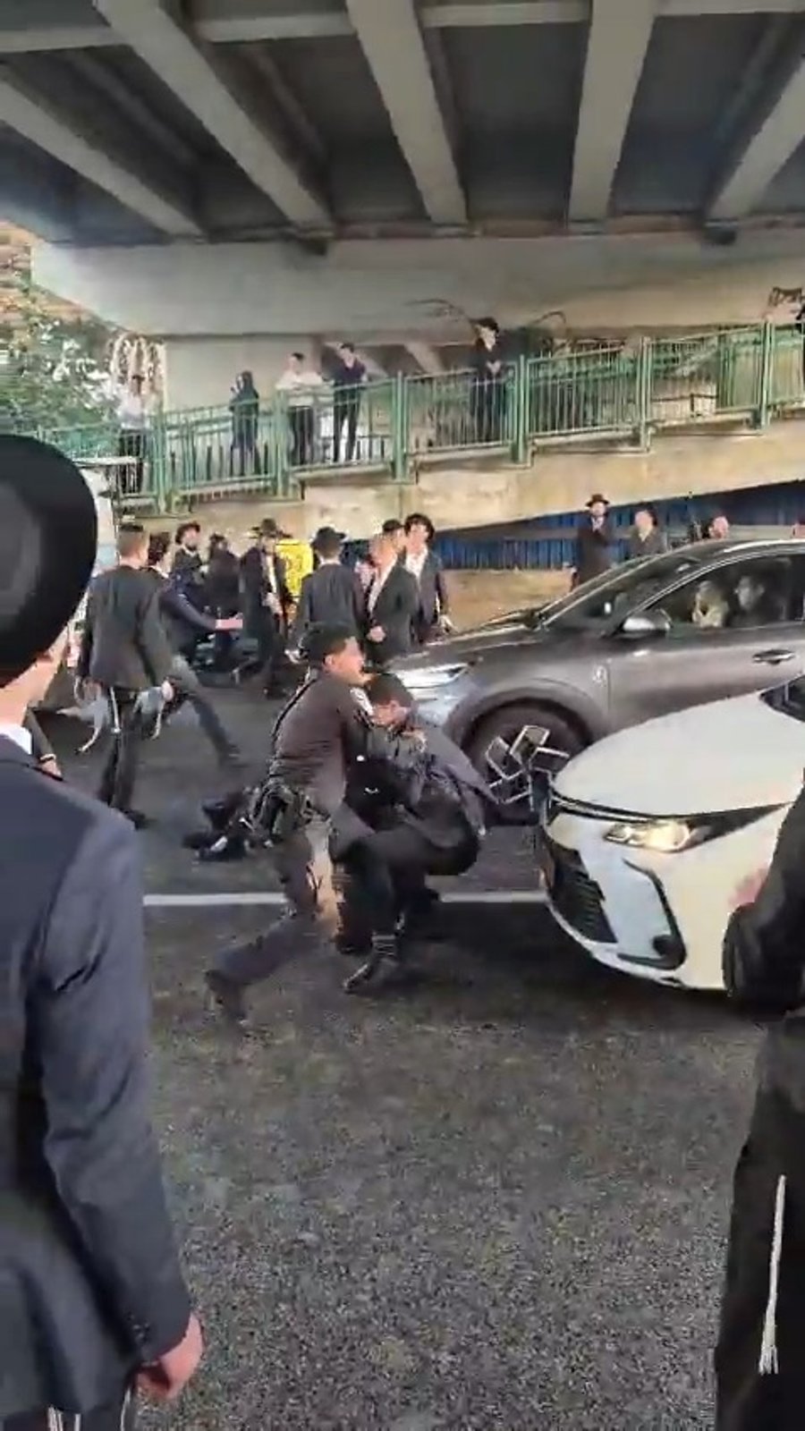 ההפגנה בסמוך לבני ברק כעת