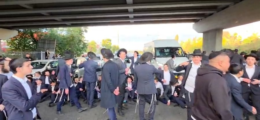 ההפגנה בסמוך לבני ברק כעת