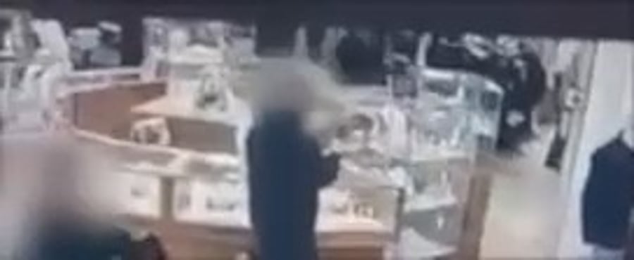 השוד בחנות התכשיטים | צפו