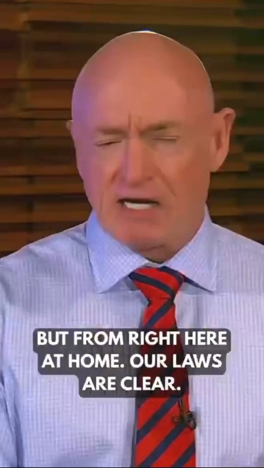 "אתם יכולים לסרב לפקודות לא חוקיות". מארק קלי בסרטון שפורסם