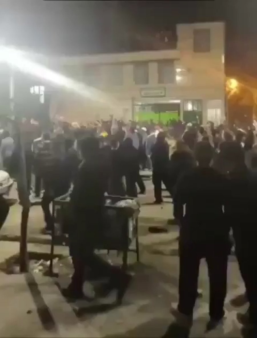 המחאות במחוז אילאם